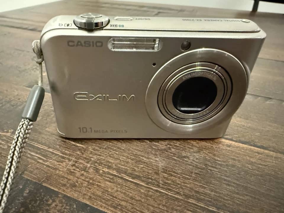 Casio Exilim EX-Z1000 Digital Cameras Silver New Body Only