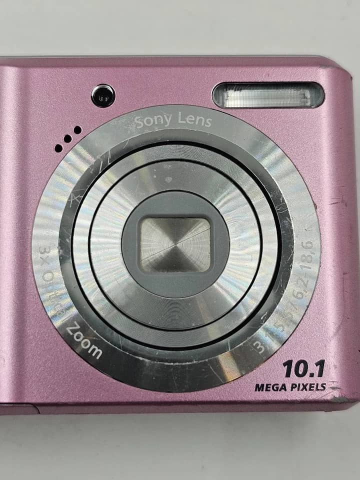 Sony Cyber-shot DSC-S2000 Digital Cameras Gold New Body Only