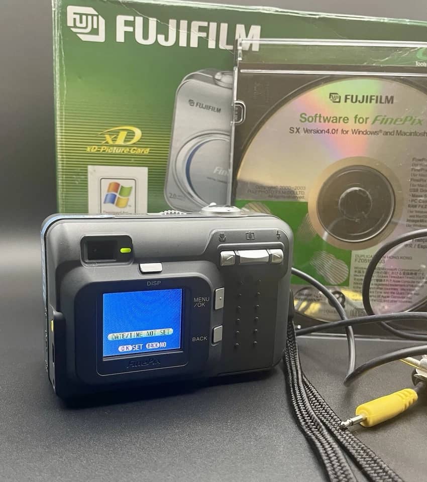Fujifilm FinePix A Series A205 Digital Cameras Silver Open-Box Excellent Body Only