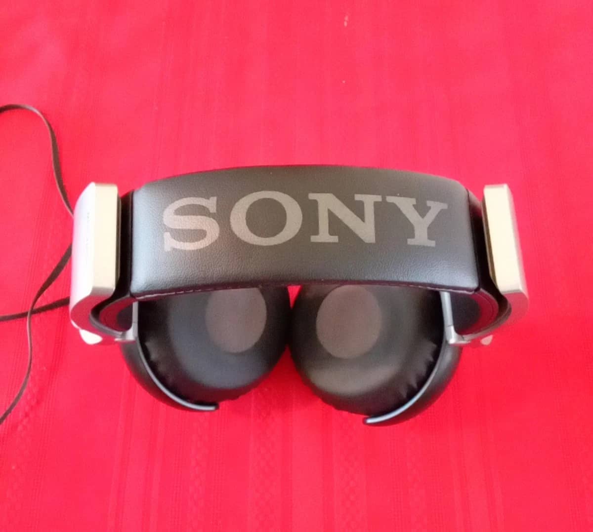 Sony MDRXB800 Headphones & Earbuds Black New