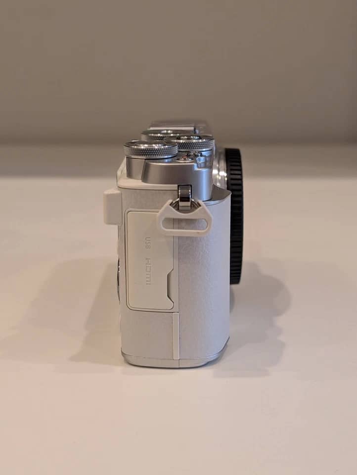 Olympus PEN E-P7 Digital Cameras Silver Used - Good Body Only