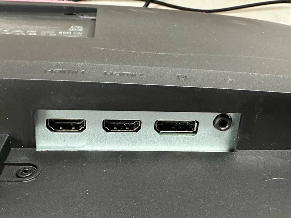 Dell SE3223Q Monitors