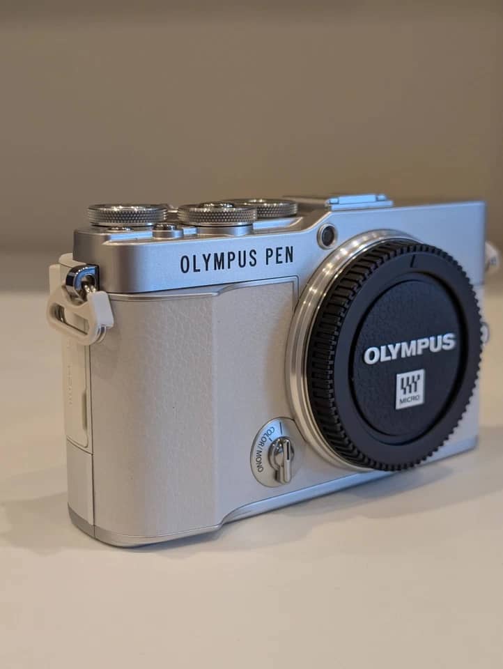 Olympus PEN E-P7 Digital Cameras Silver Used - Good Body Only