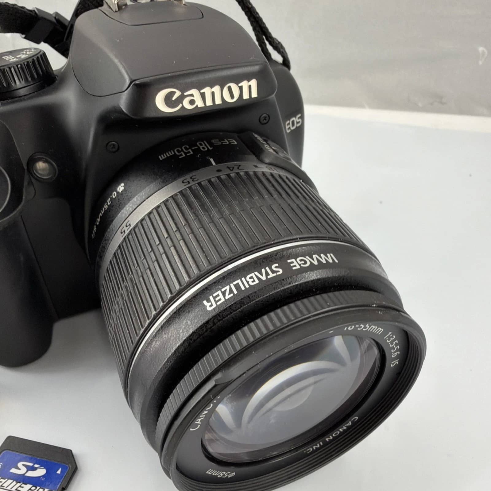 Canon DS126191 Digital Cameras Black Used - Good w/ 18-55mm Kit