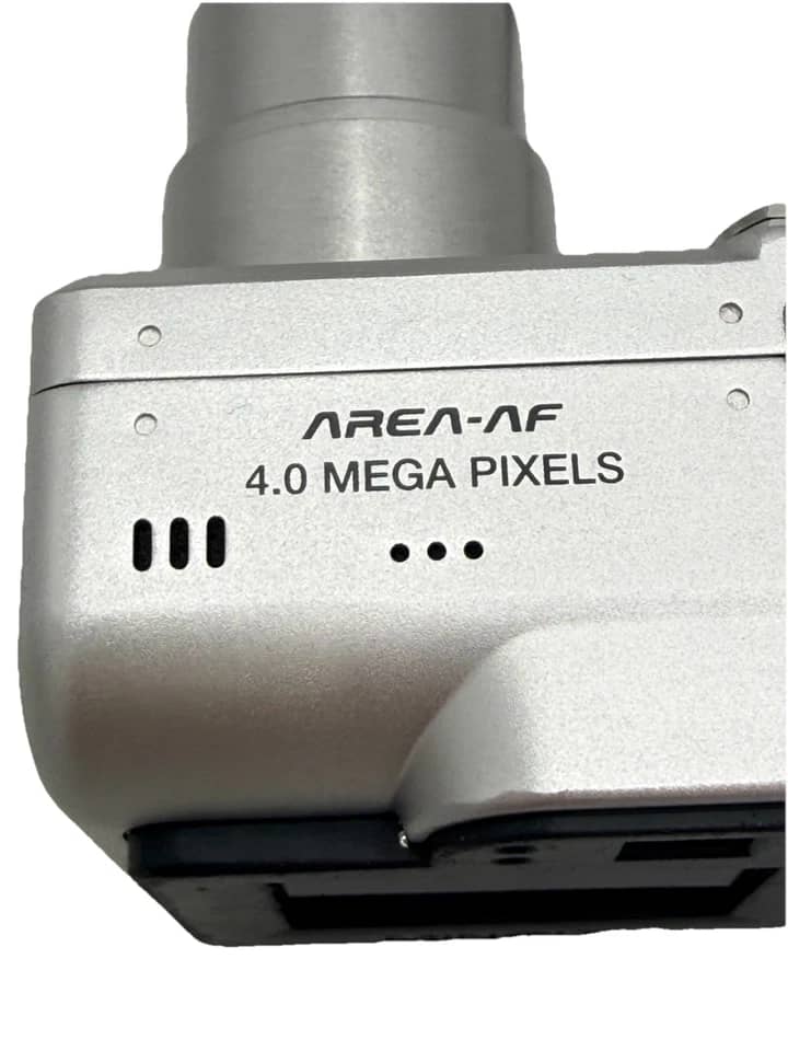Minolta DiMAGE F100 Digital Cameras