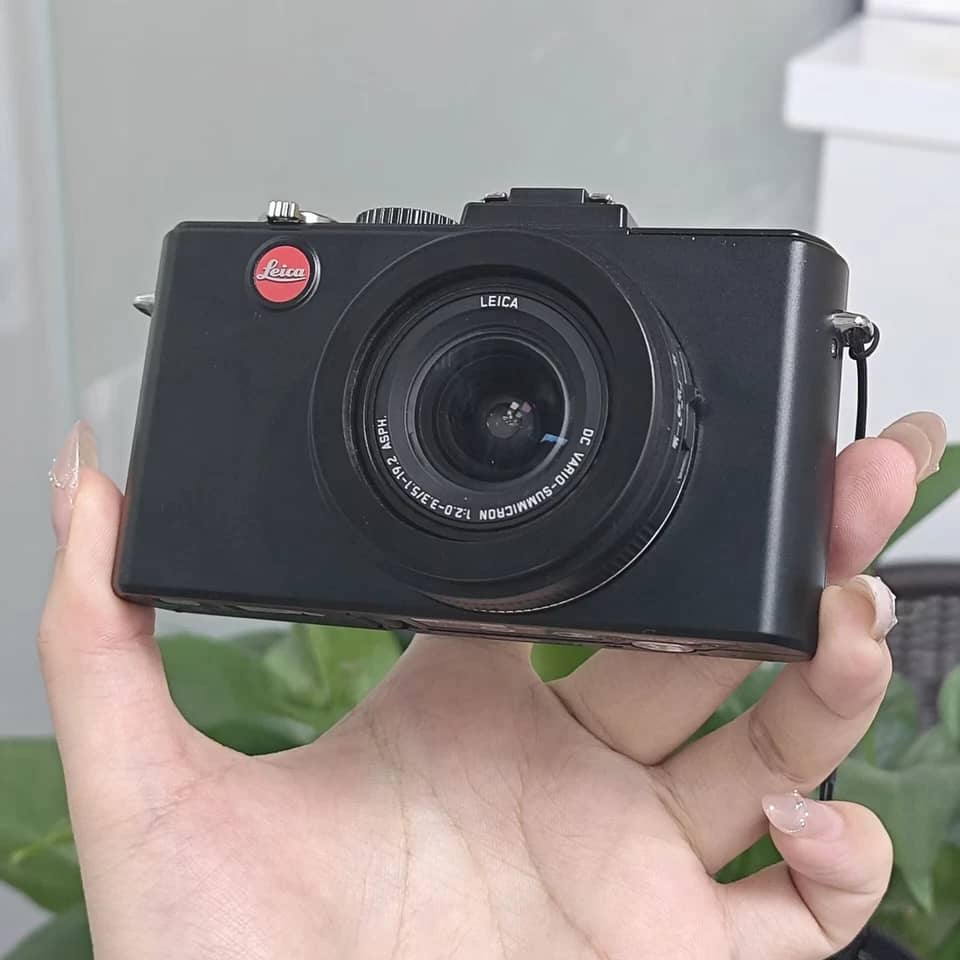 Leica D-LUX 5 Digital Cameras Black New Body Only