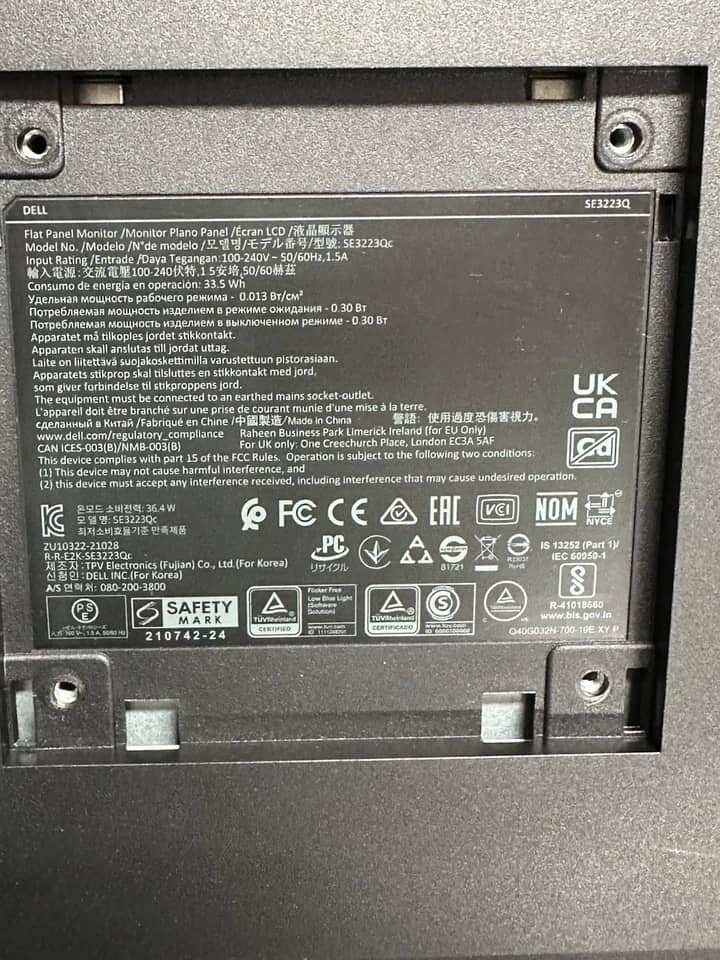 Dell SE3223Q Monitors