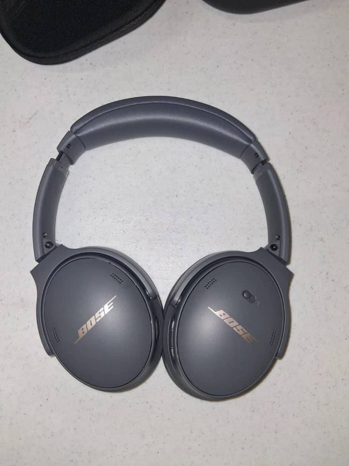 Bose QuietComfort 45 Headphones & Earbuds 