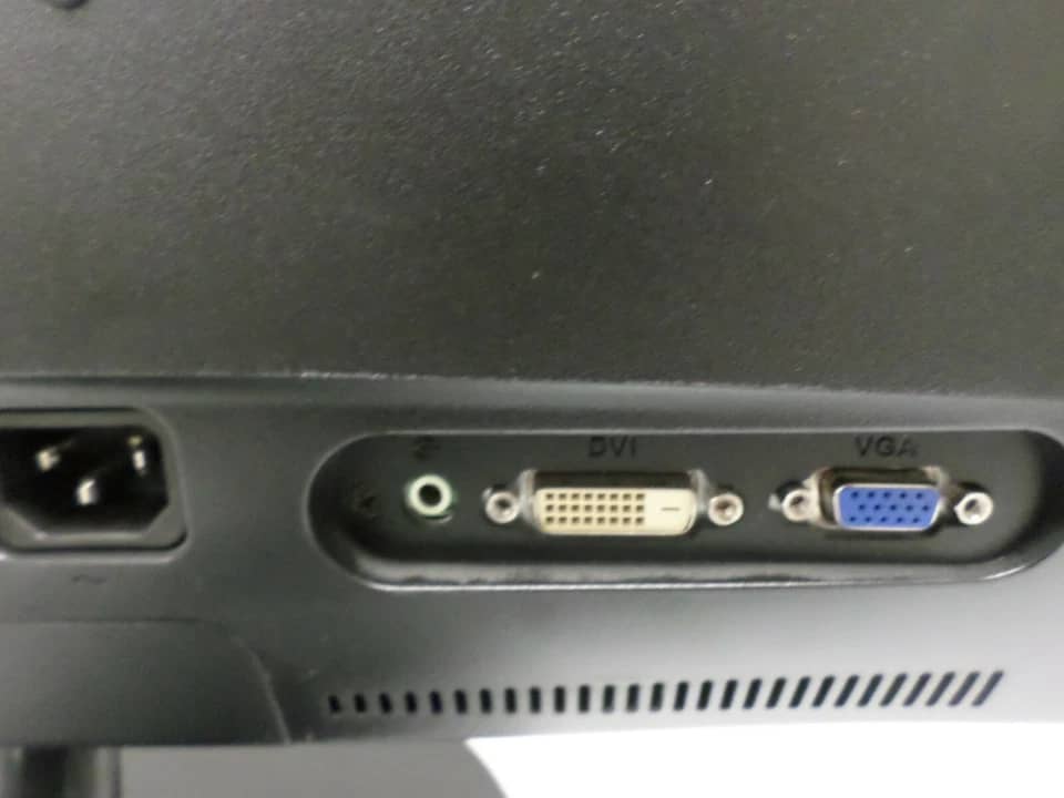 ASUS VS197T Monitors