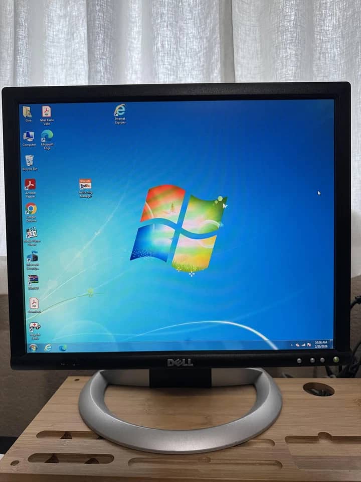 Dell 1907FP Monitors