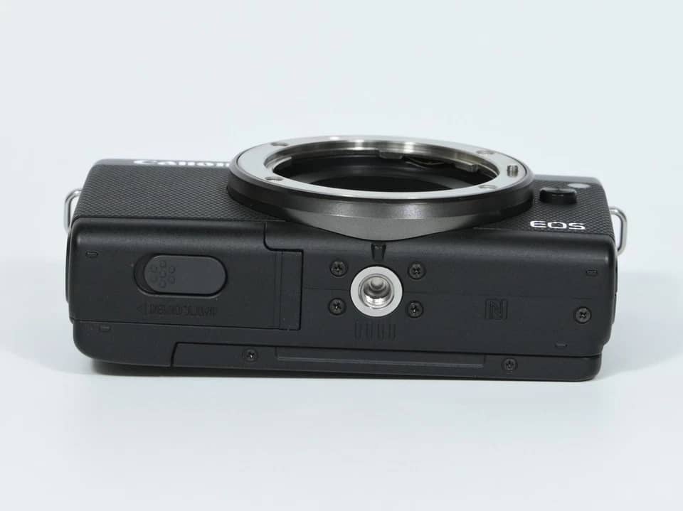 Canon EOS M100 Digital Cameras White New w/ 15-45mm Kit
