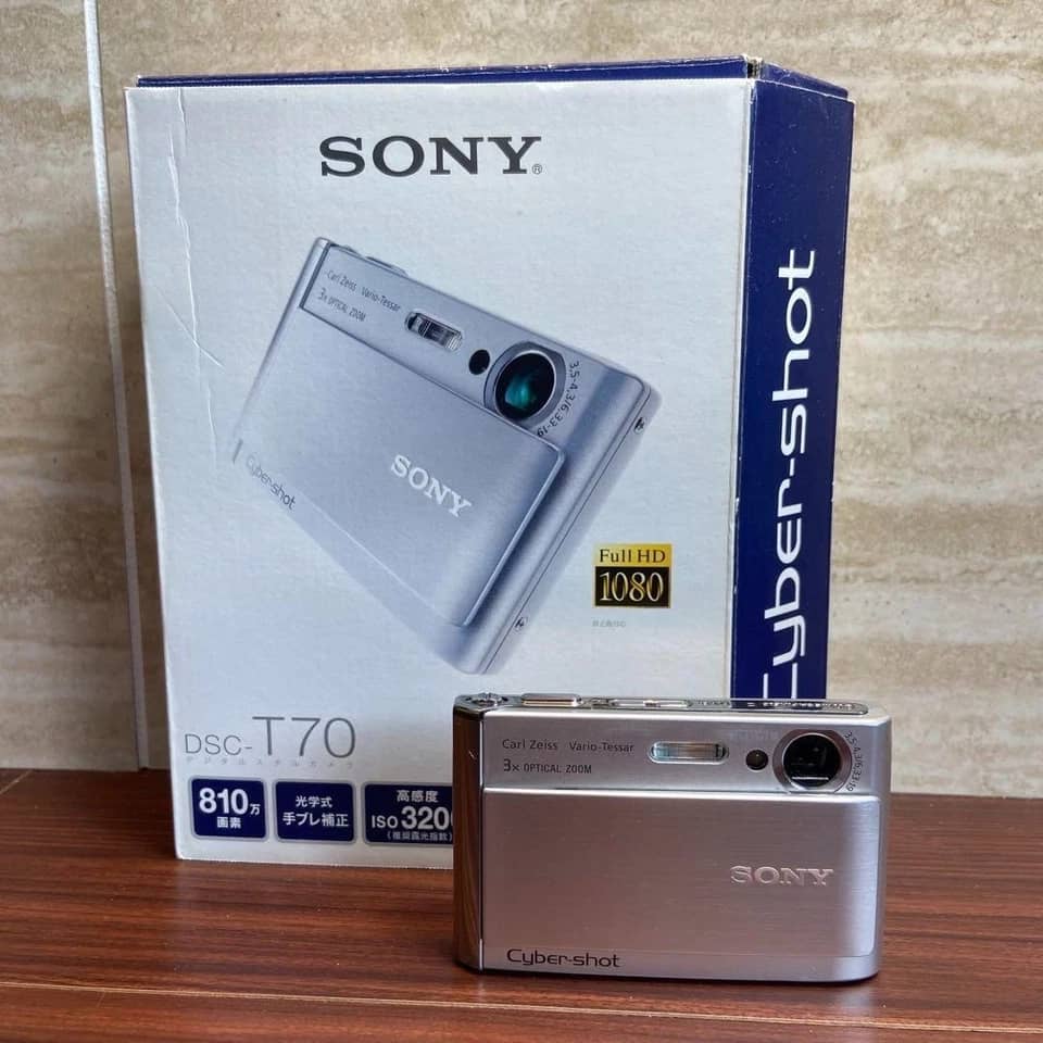 Sony Cyber-shot DSC-T70 Digital Cameras Black New Body Only