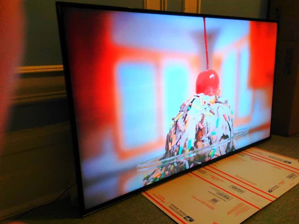 Samsung HU6840 TVs