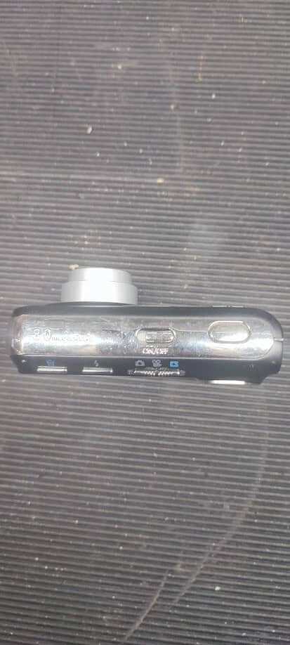 HP Photosmart M737 Digital Cameras Gray New Body Only