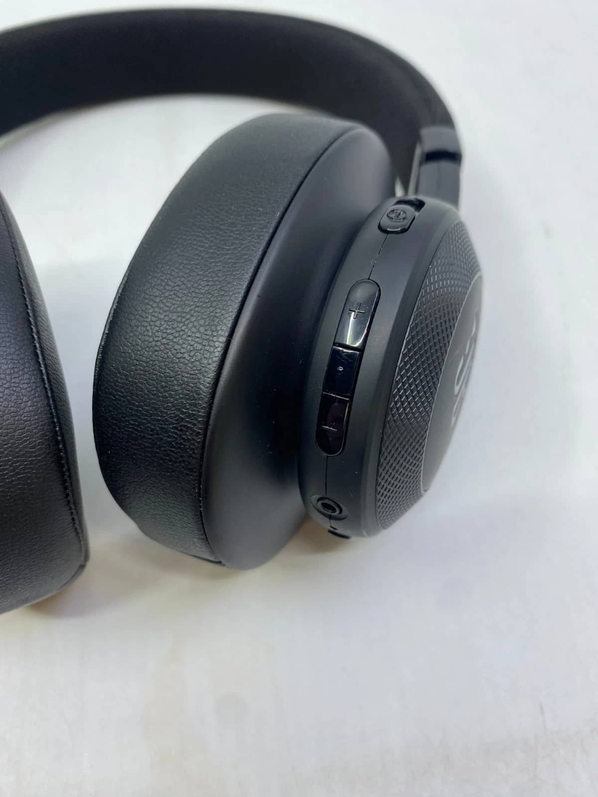JBL E55BT Headphones & Earbuds Black New