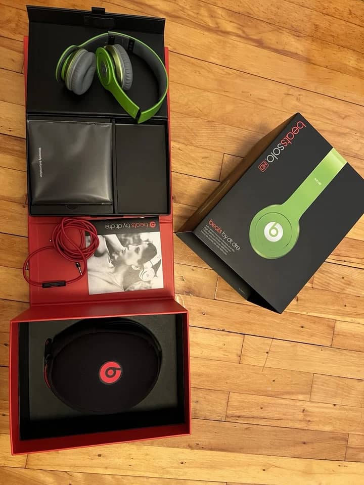 Beats Solo Wireless Headphones & Earbuds 