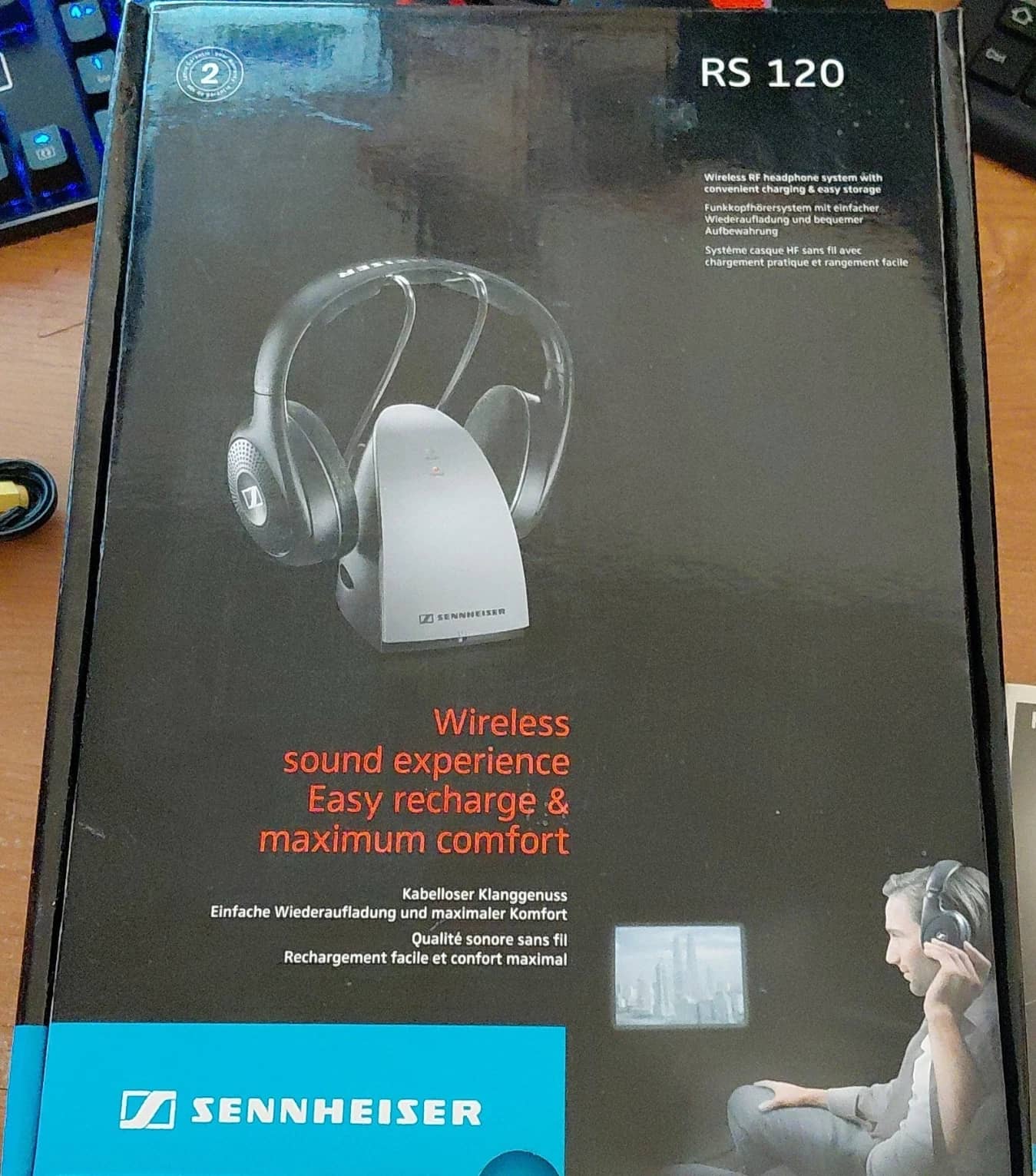 Sennheiser RS 120 Headphones & Earbuds Black Open-Box Excellent