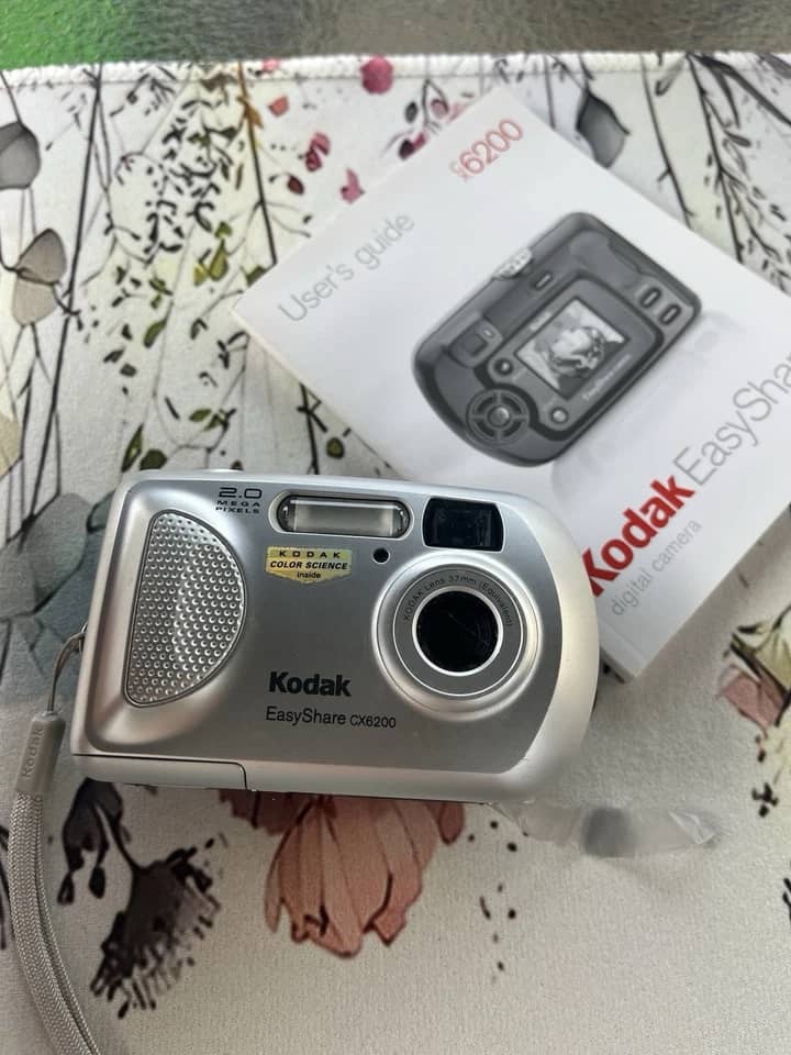 Kodak EasyShare CX6200 Digital Cameras Silver New Body Only