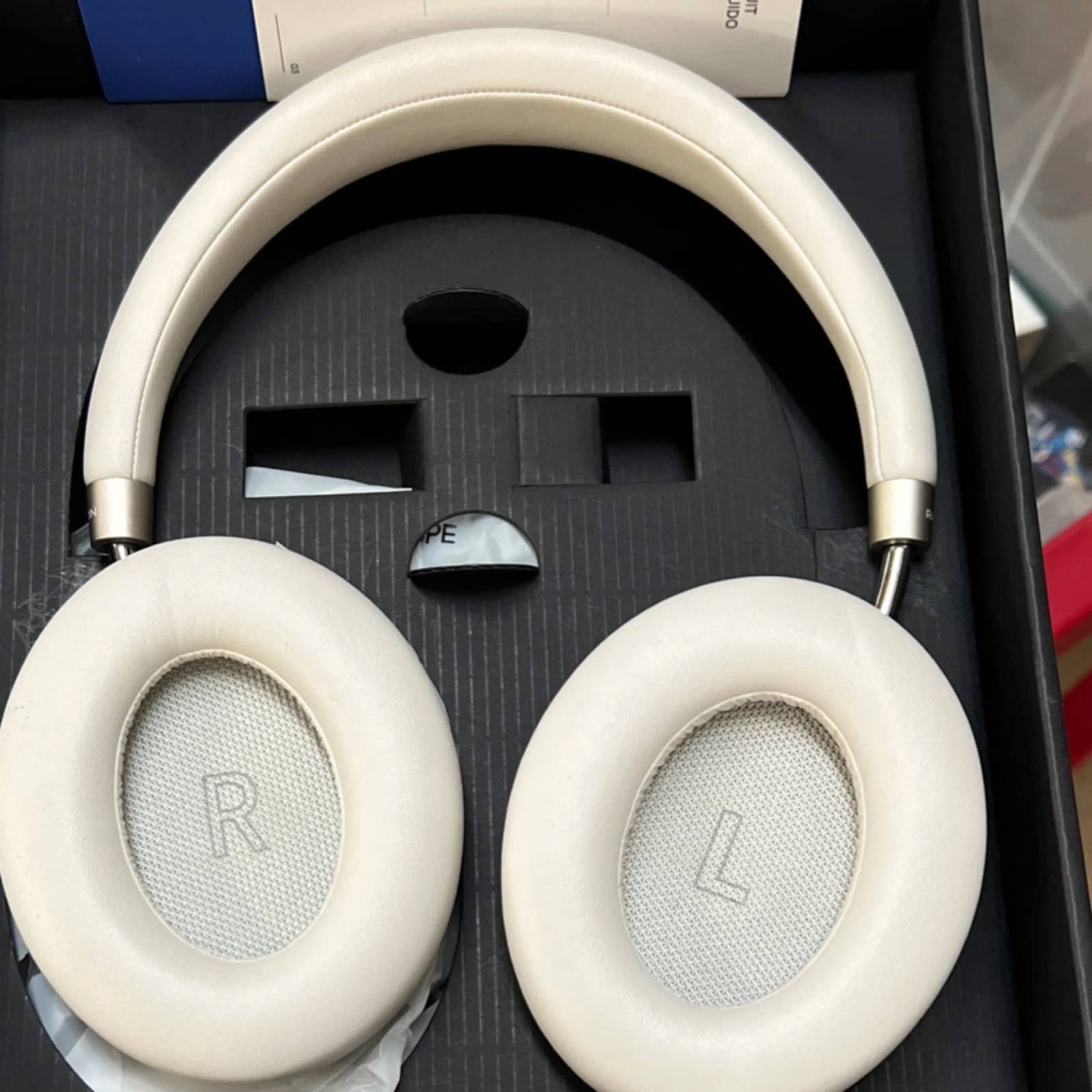 Raycon Essential Headphones Headphones & Earbuds Black New