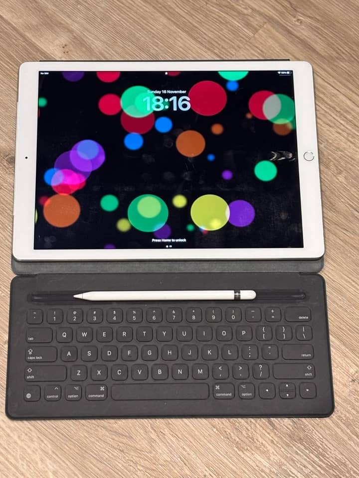 Apple iPad 1st Tablets