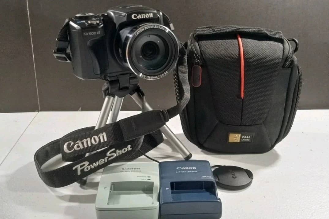 Canon SX500 IS Digital Cameras Black Used - Good Body Only