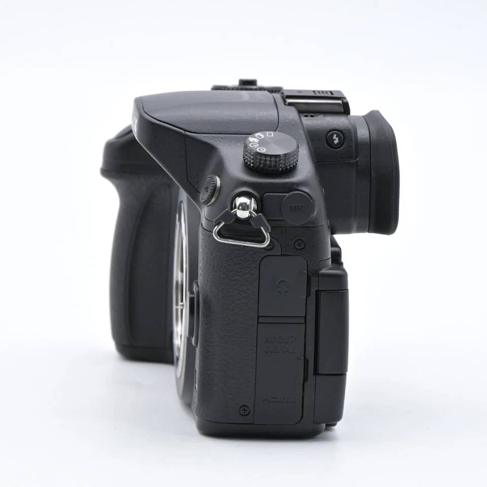Panasonic LUMIX GH4 Digital Cameras Black New Body Only