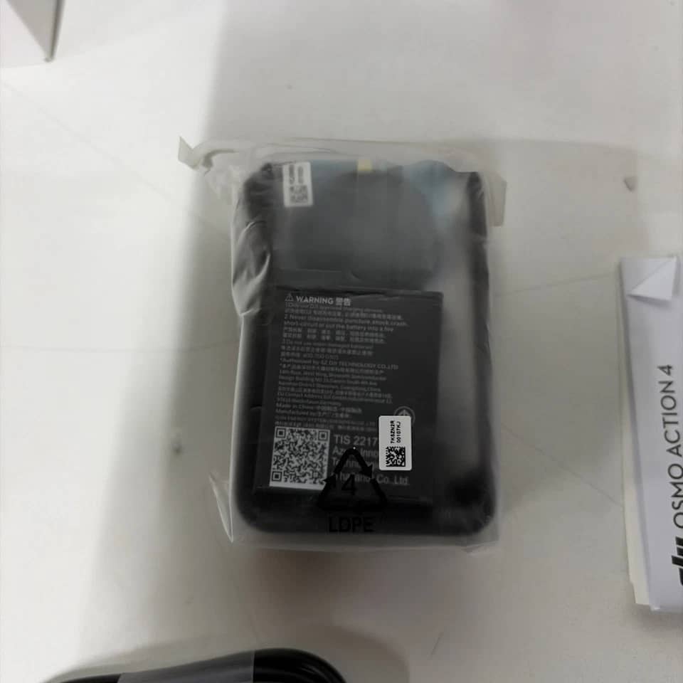 DJI Osmo Action 4 Digital Cameras Black New Body Only