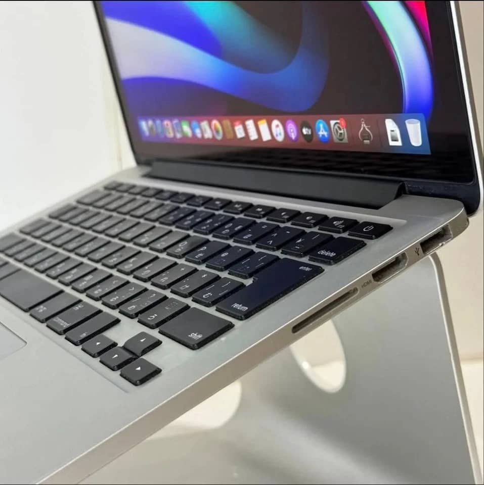 Apple MacBook Pro 13-inch 2020 Computers 4TB 16GB For parts or not working