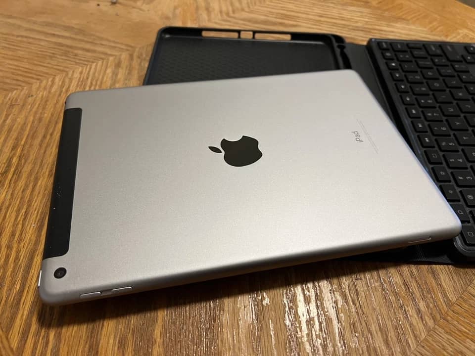 Apple iPad 6 Tablets