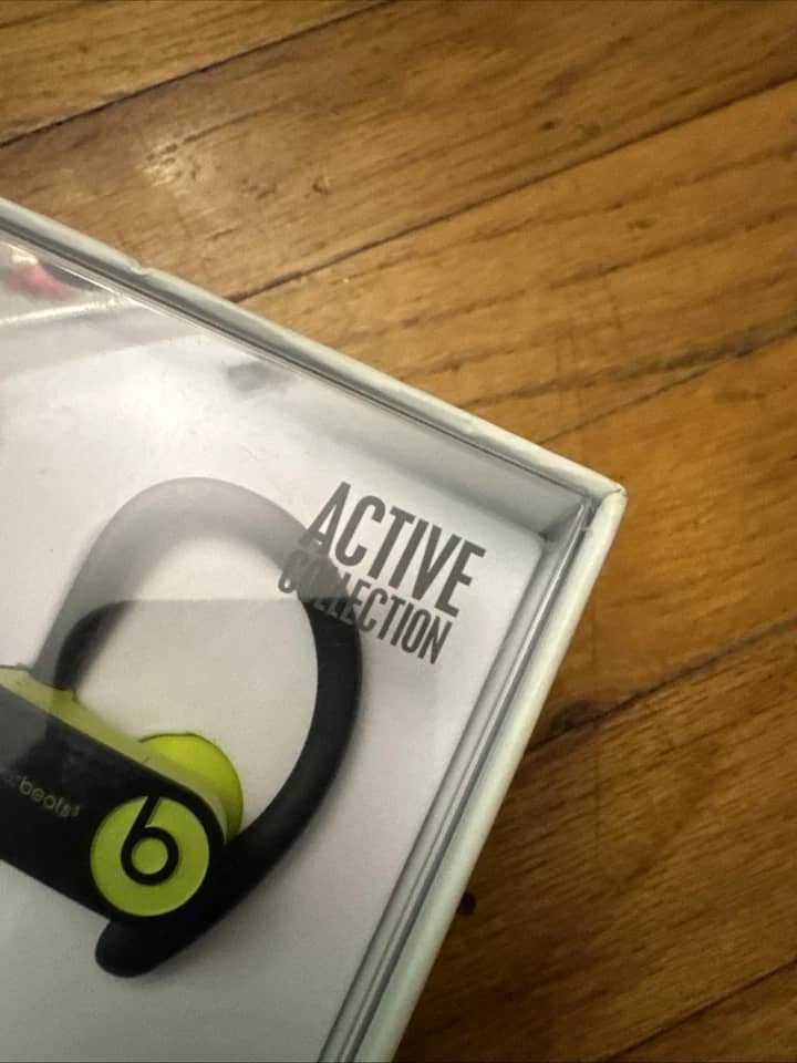 Beats Powerbeats3 Wireless Headphones & Earbuds Black New