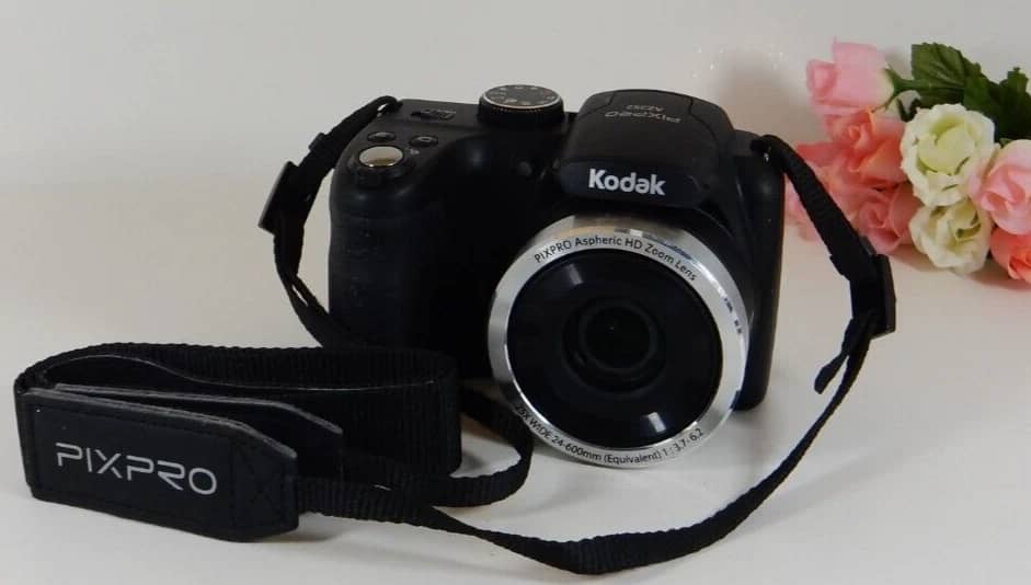 Kodak AZ252 Digital Cameras Black Refurbished - Excellent