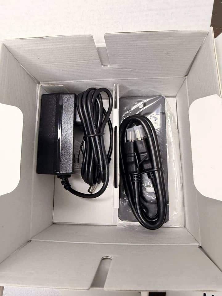 KAMRUI Essenx E2 Computers New