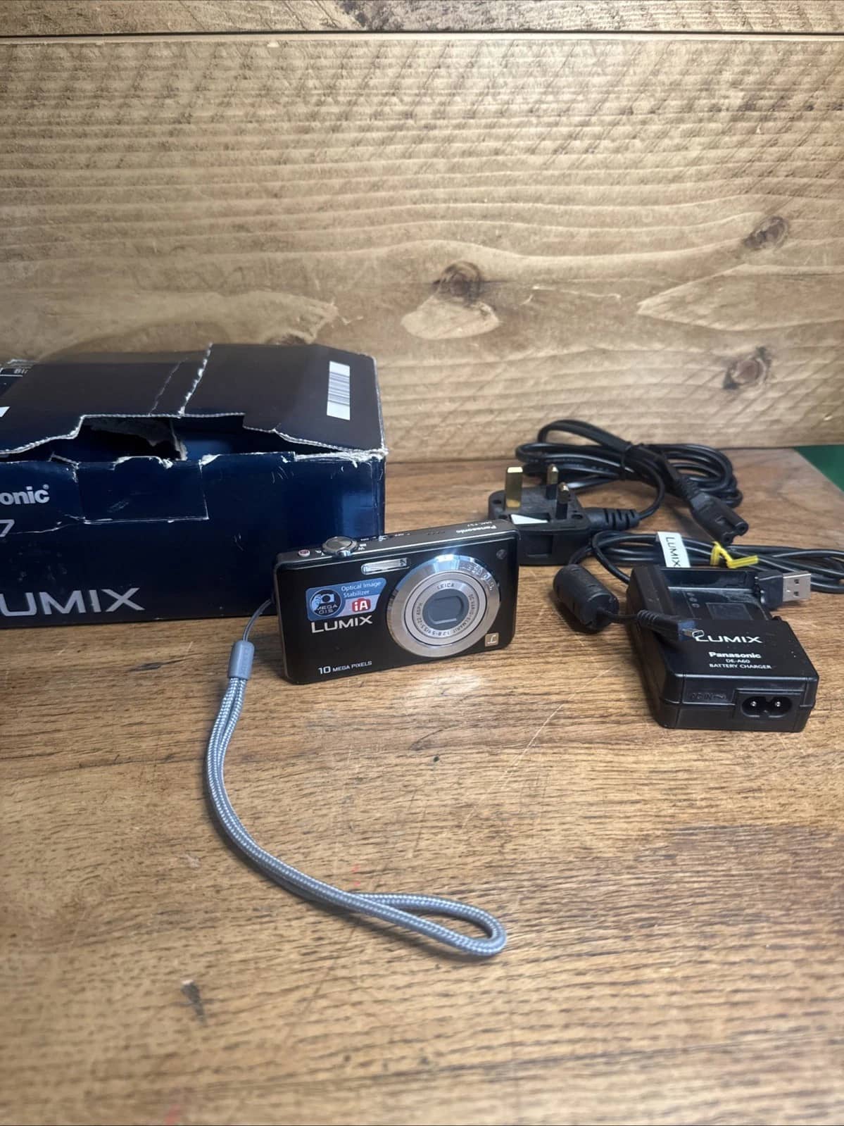 Panasonic fs7 Digital Cameras pink New Body Only