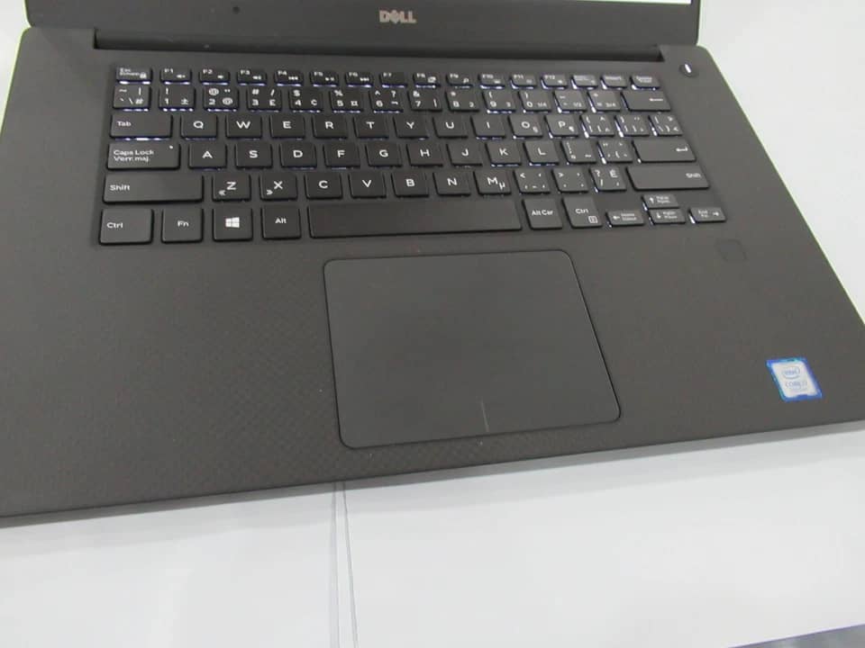 Dell XPS 15 9560 Computers