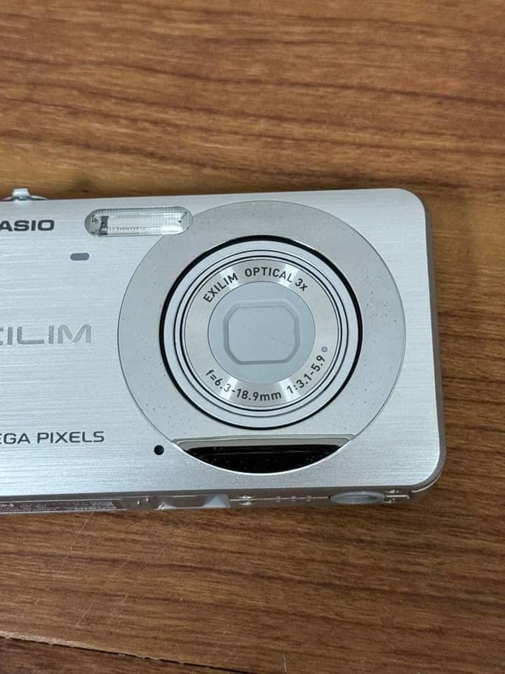 Casio Exilim EX-Z80 Digital Cameras Black New Body Only