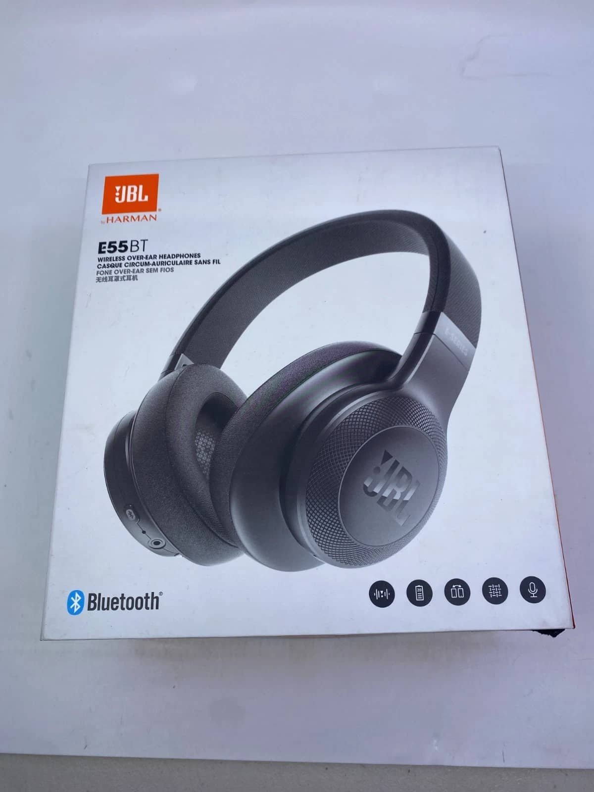 JBL E55BT Headphones & Earbuds Black New