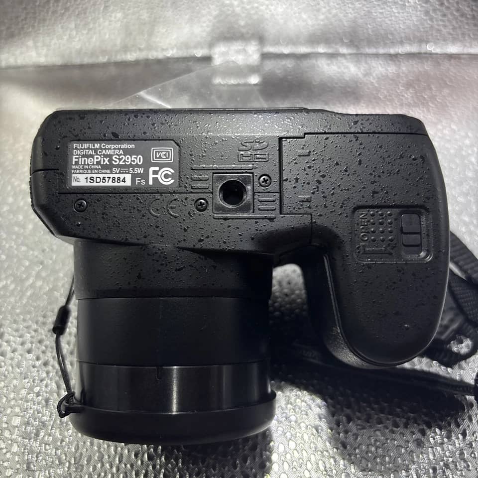 Fujifilm FinePix S2950 Digital Cameras Black New Body Only
