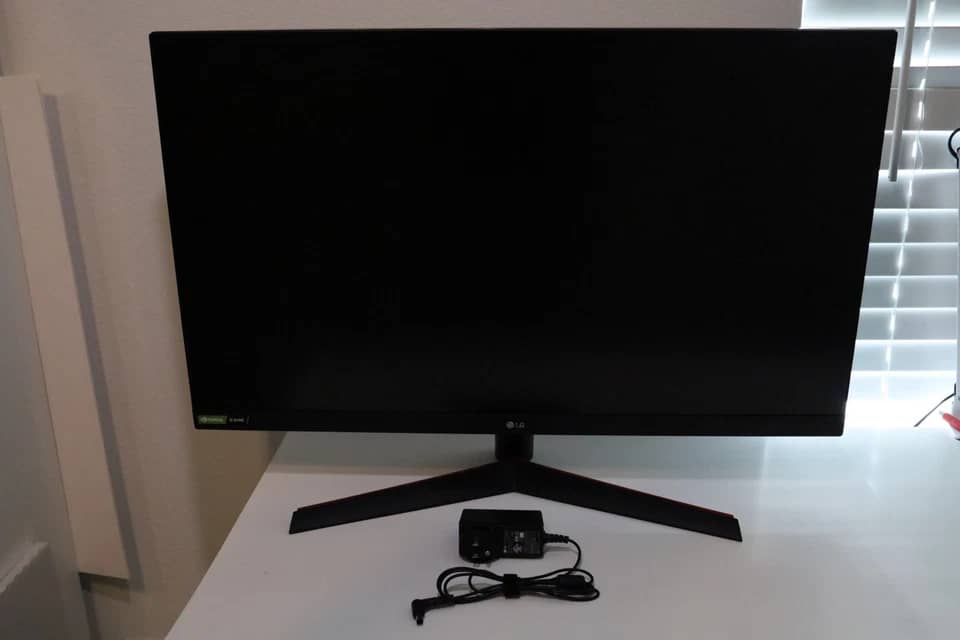 LG 32GN50T-B Monitors