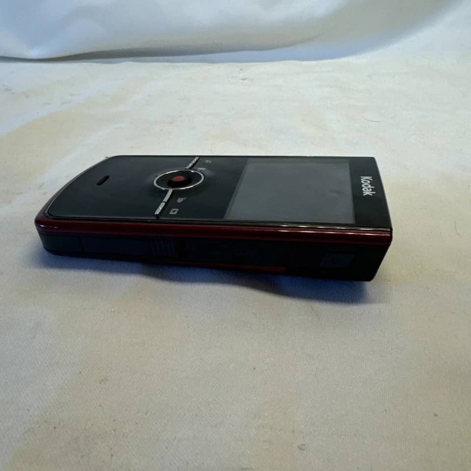 Kodak Z8 Digital Cameras