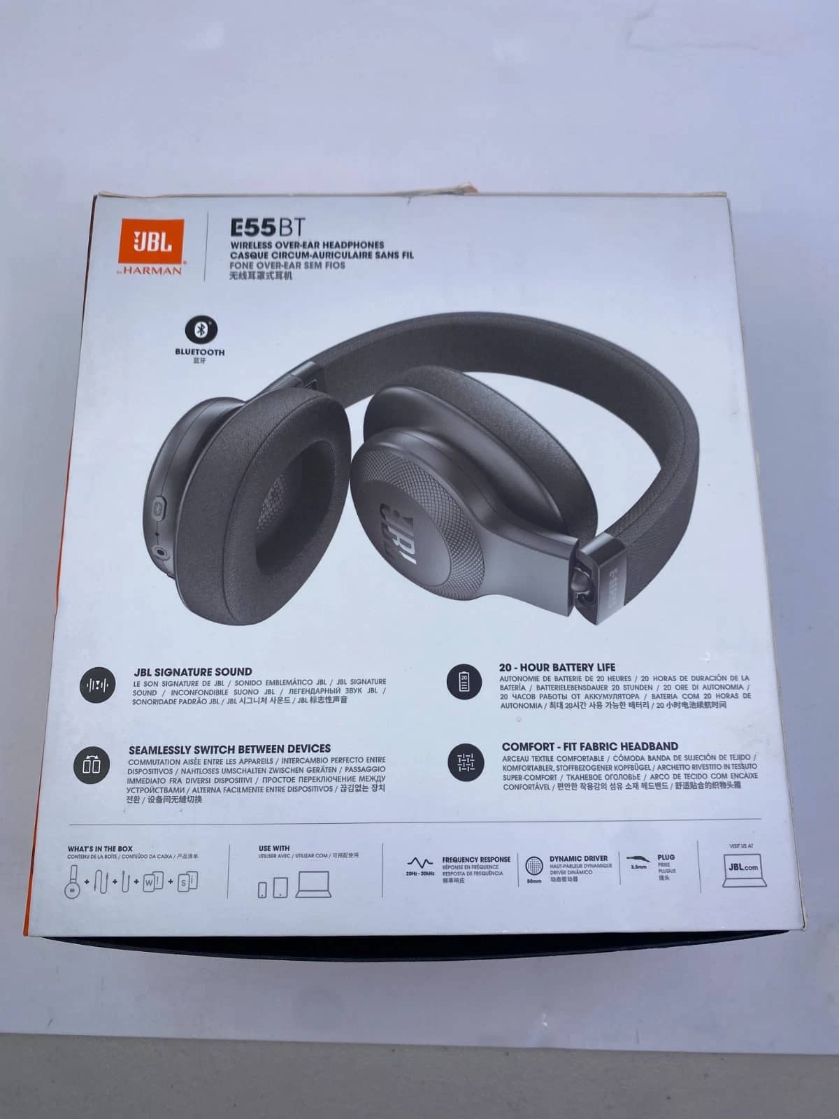 JBL E55BT Headphones & Earbuds Black New