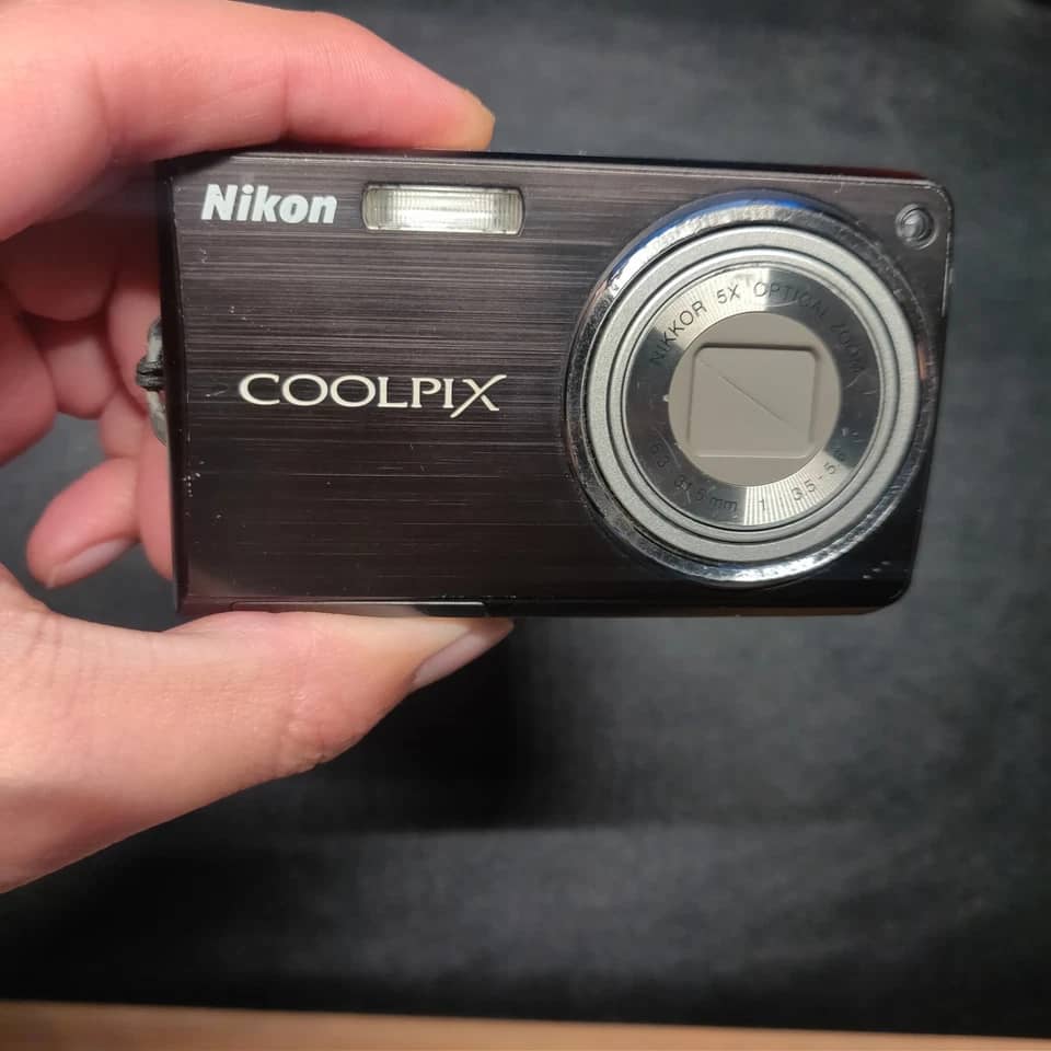 Nikon s550 Digital Cameras Black New Body Only