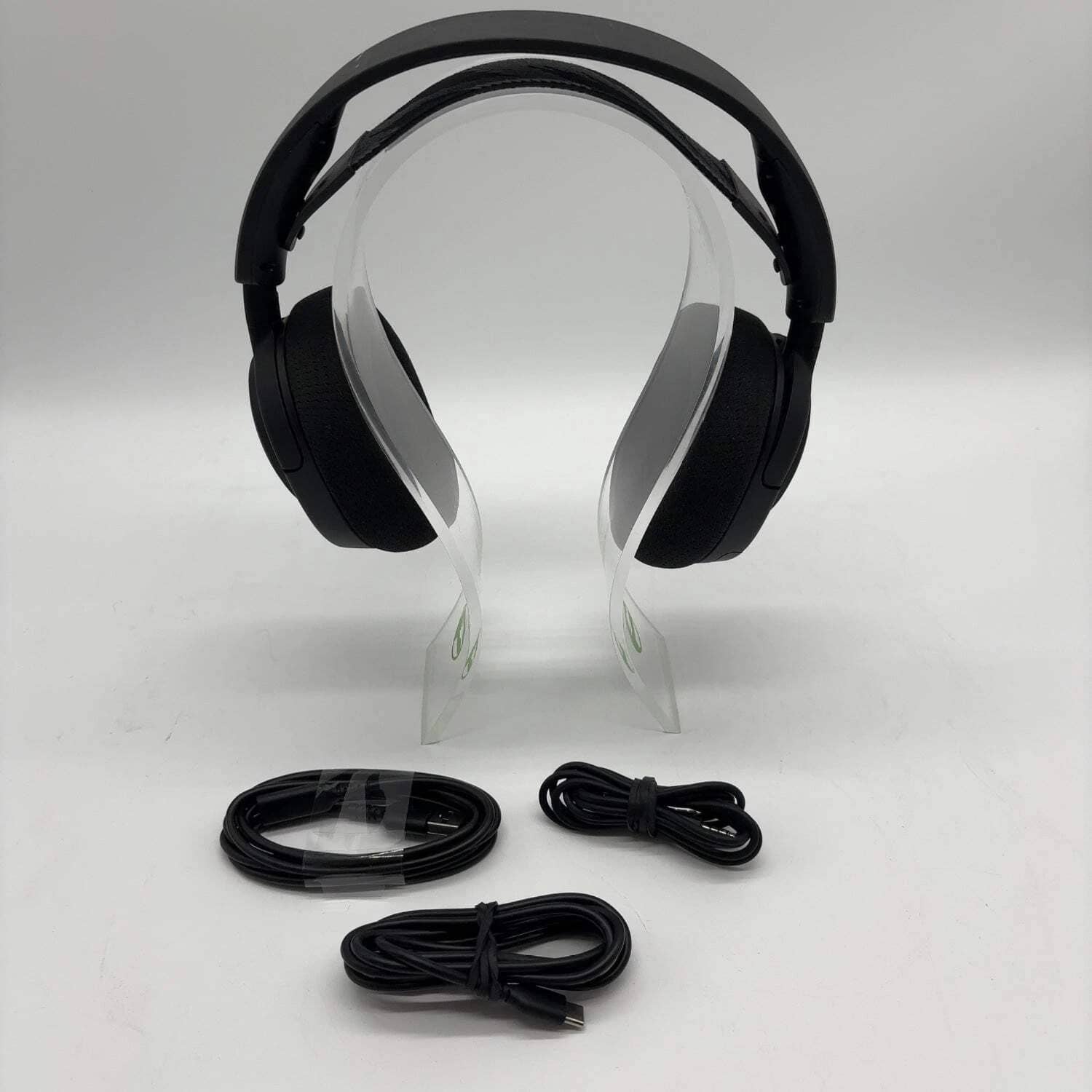 SteelSeries Arctis Nova 3 Headphones & Earbuds Purple New