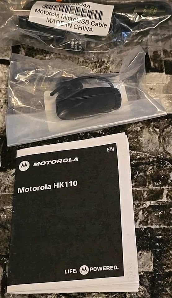 Motorola HK110 Headphones & Earbuds Black New