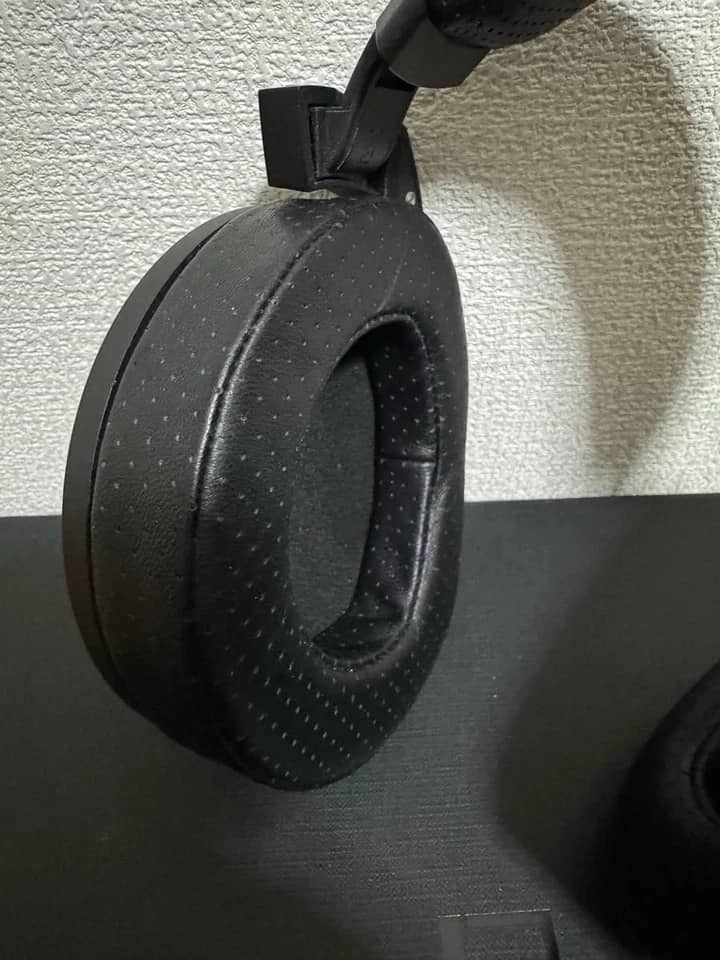 Sennheiser H800 Headphones & Earbuds 