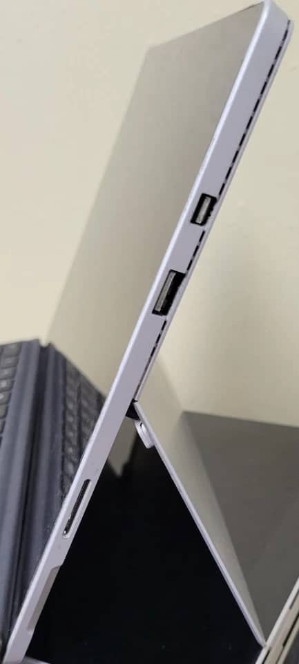 Microsoft Yoga Pro 7 Computers