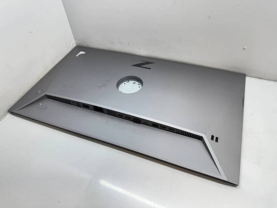 HP Z27u G3 Monitors