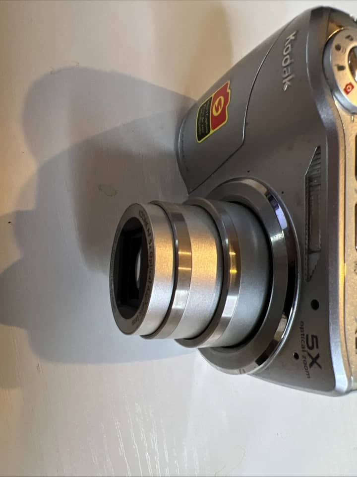 Kodak c190 Digital Cameras Blue New Body Only