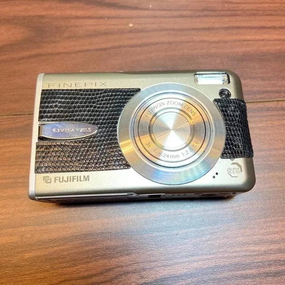 Fujifilm FinePix F30 Digital Cameras Silver New Body Only