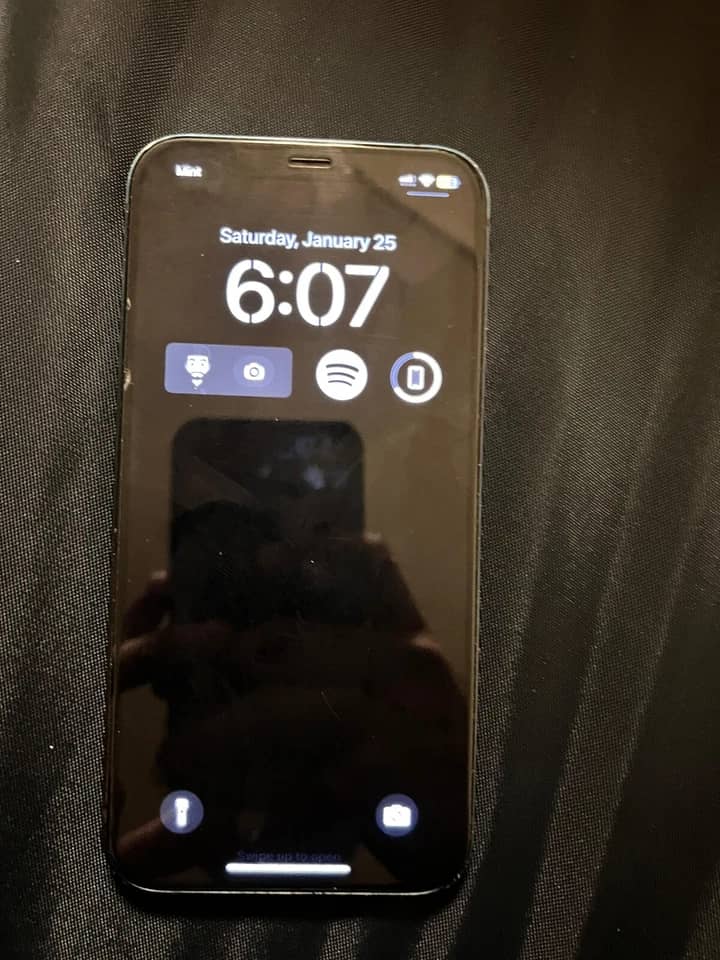 Apple iPhone 12 Cell Phones