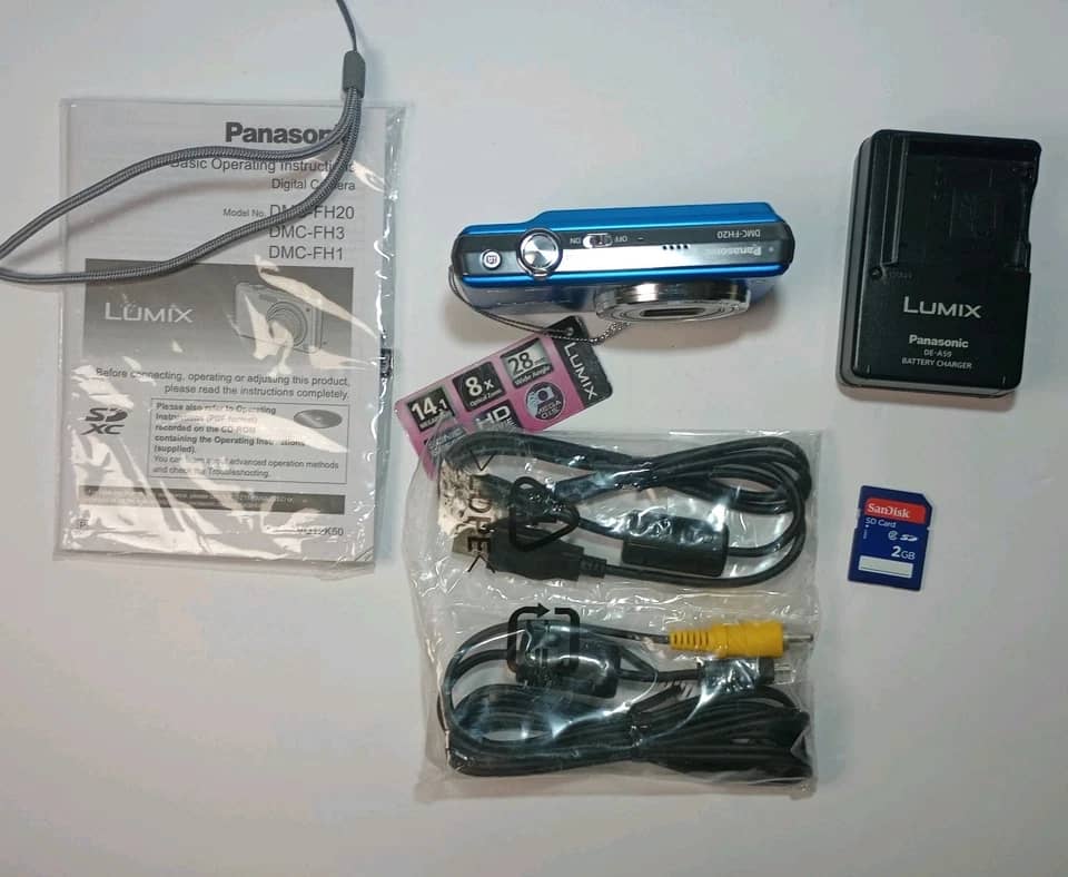 Panasonic LUMIX FH20 Digital Cameras Red New Body Only